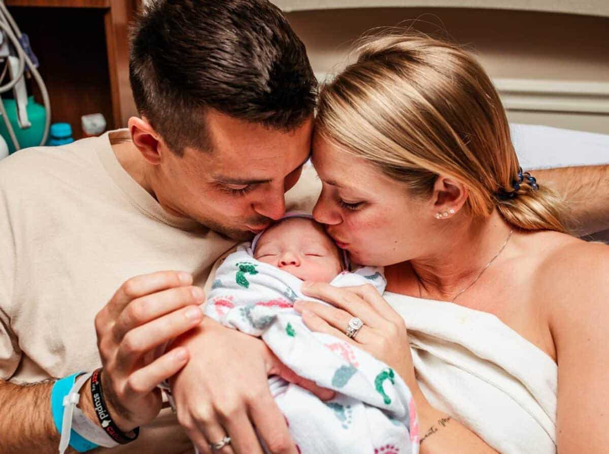 Découvrez le prénom très original du premier bébé français de l’année 2024
