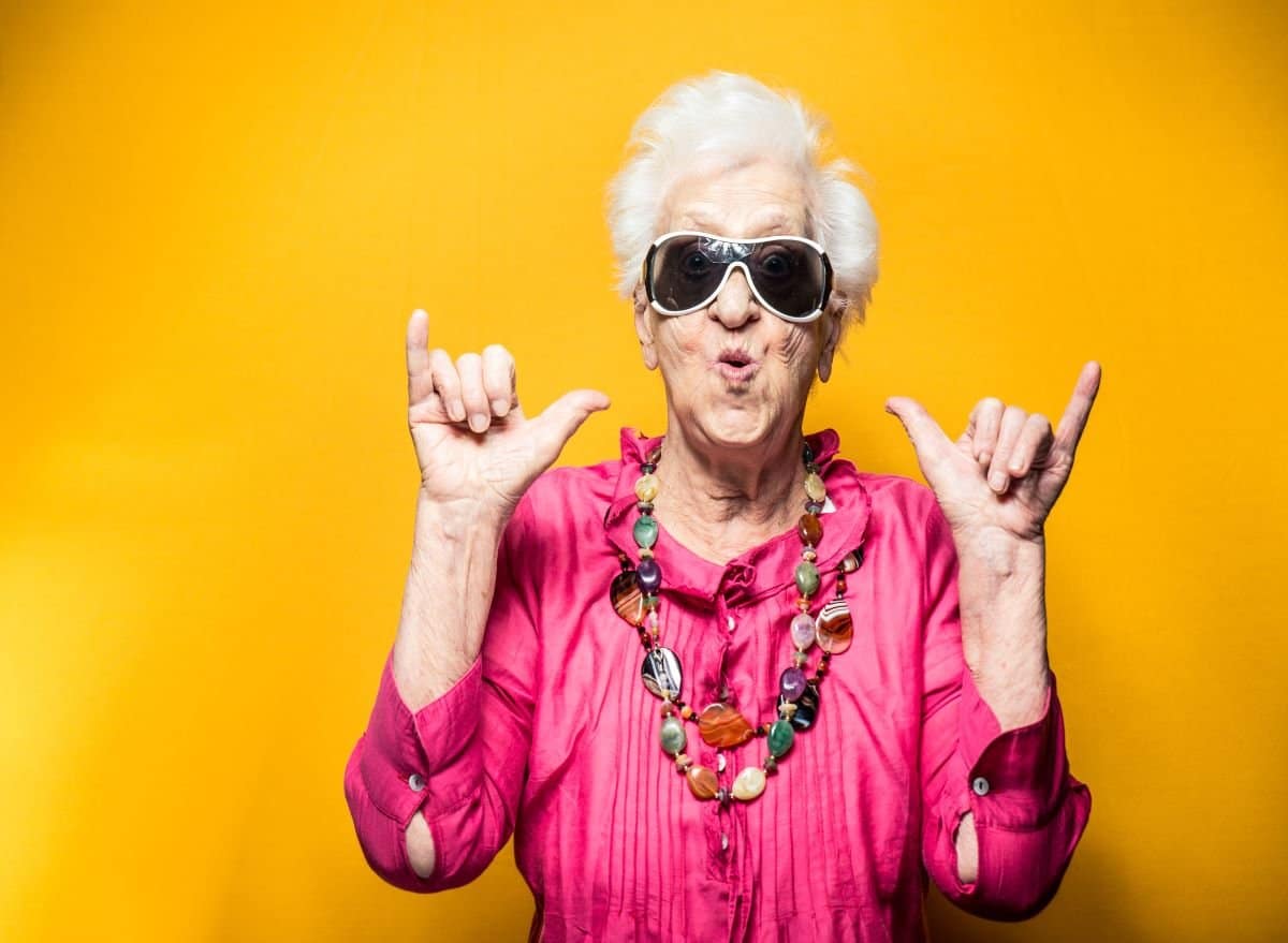Prénoms de vieille dame et leurs surnoms modernes à la mode
