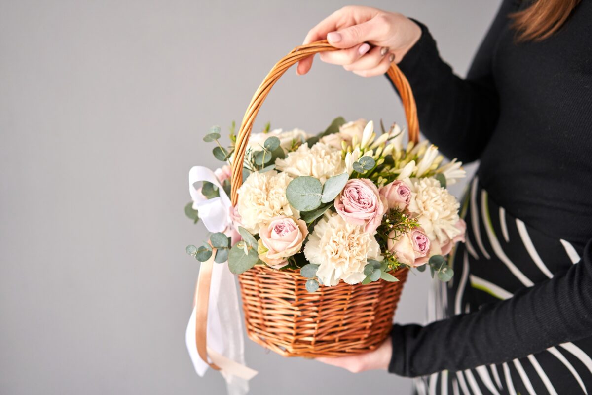 Offrir des fleurs à un baptême : comment bien faire son choix ?